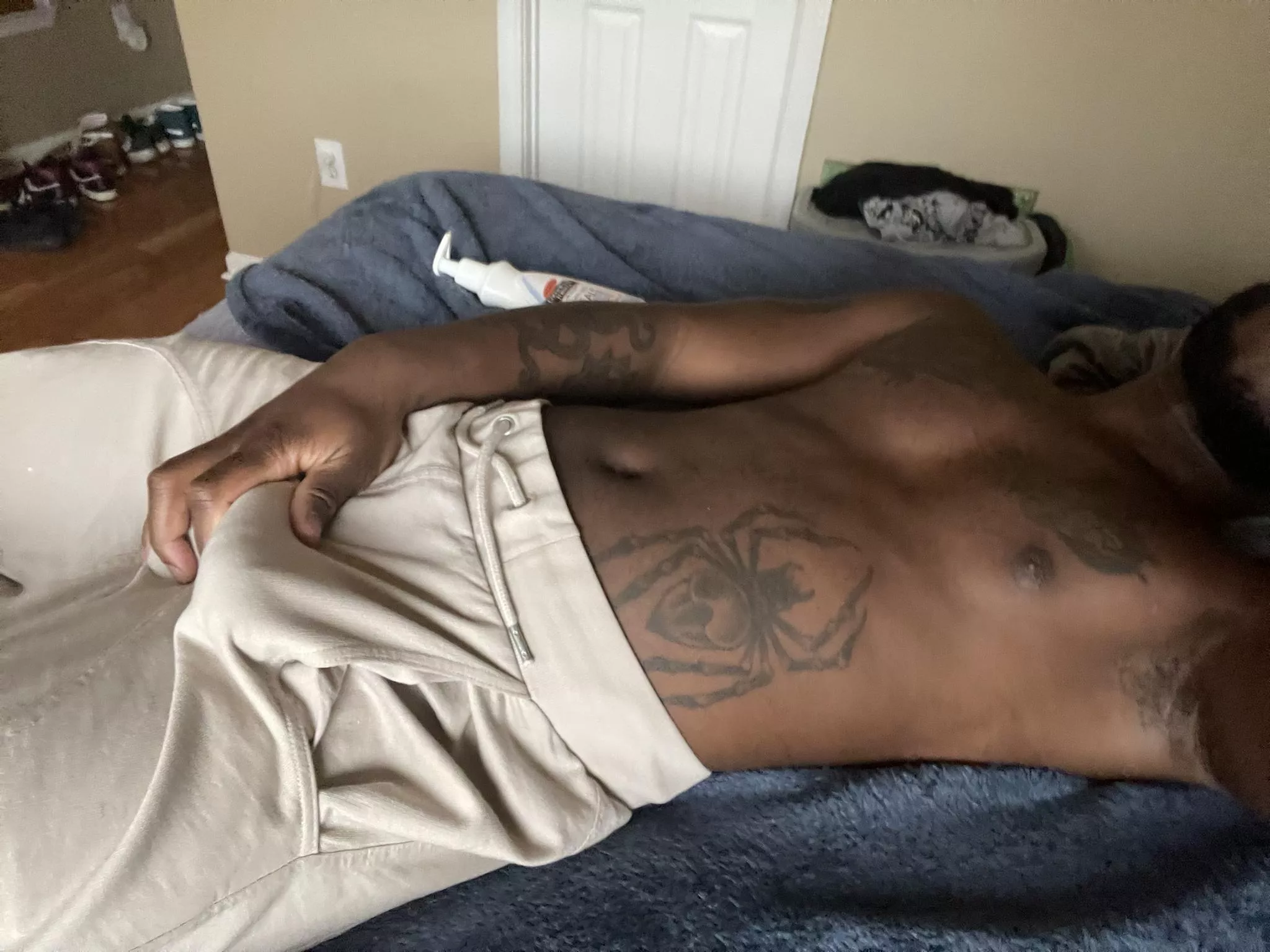 It’s sweatpants season!