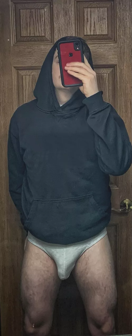 It’s to early for pants🥱