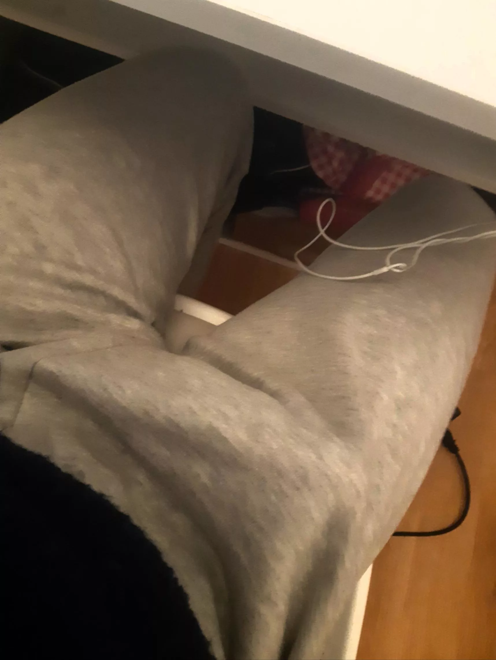 It's too cold and I'm too skinny to show more 😅