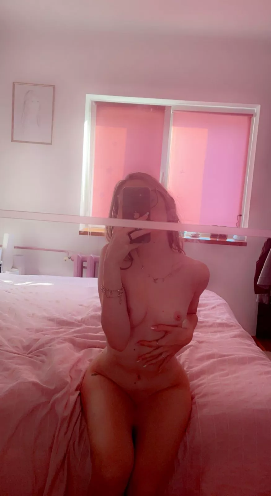 I’ve been a very bad girl 💕 what are you going to do about it? (f)