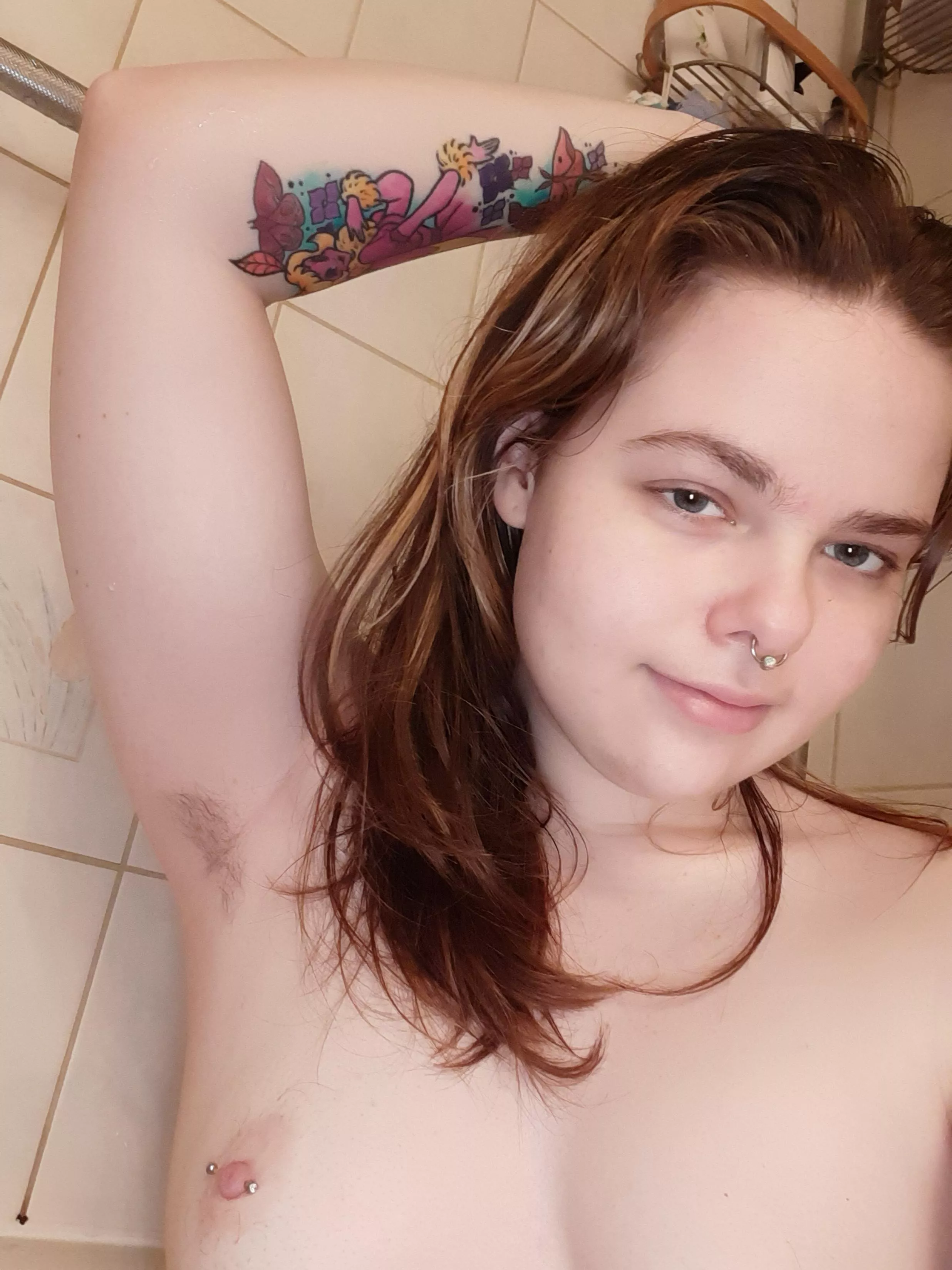 Ive been growing my armpit hair! I hope yall like it! 🤗