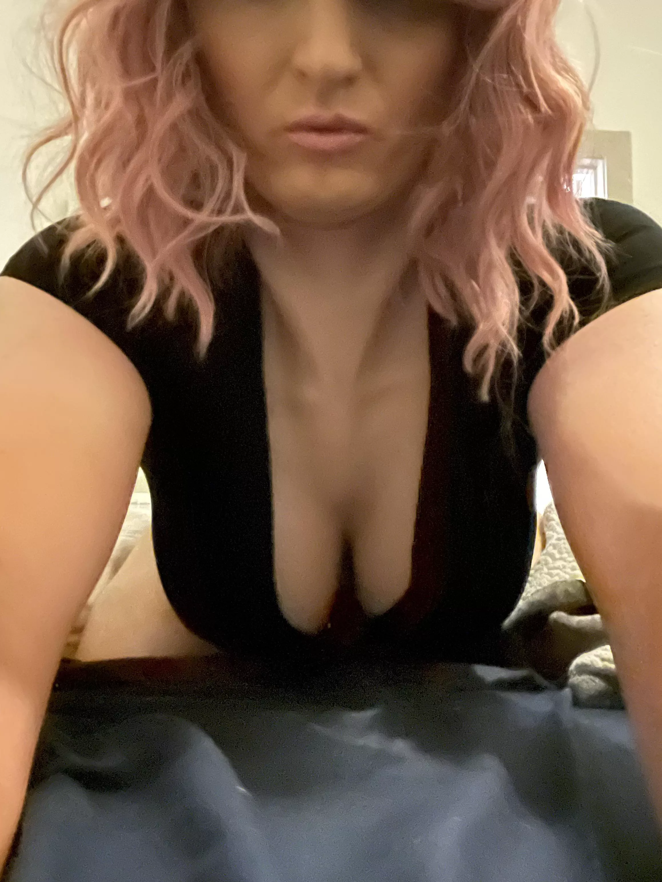 I’ve been told I have a pretty bangin sissy bod 😘😈