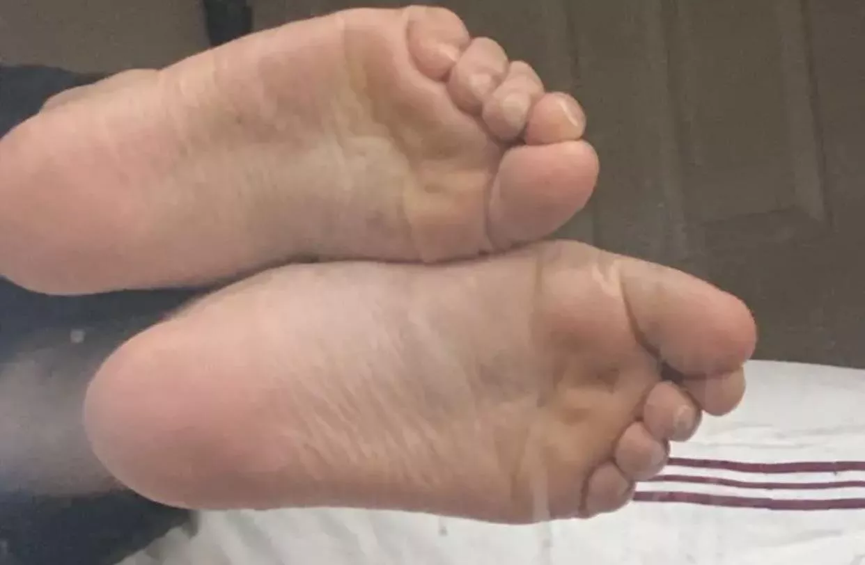 I've been told I have nice feet by many guys before, thoughts? (Size 13)
