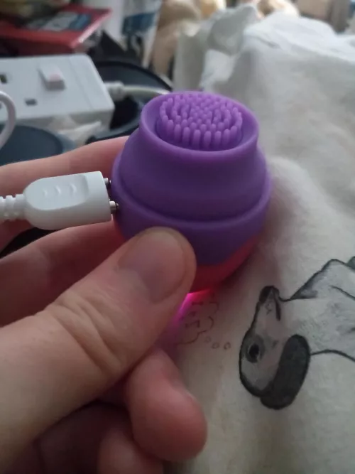 I've got a new goddamm mini tickle machine @/////@ let's hope it doesn't drive me mad.