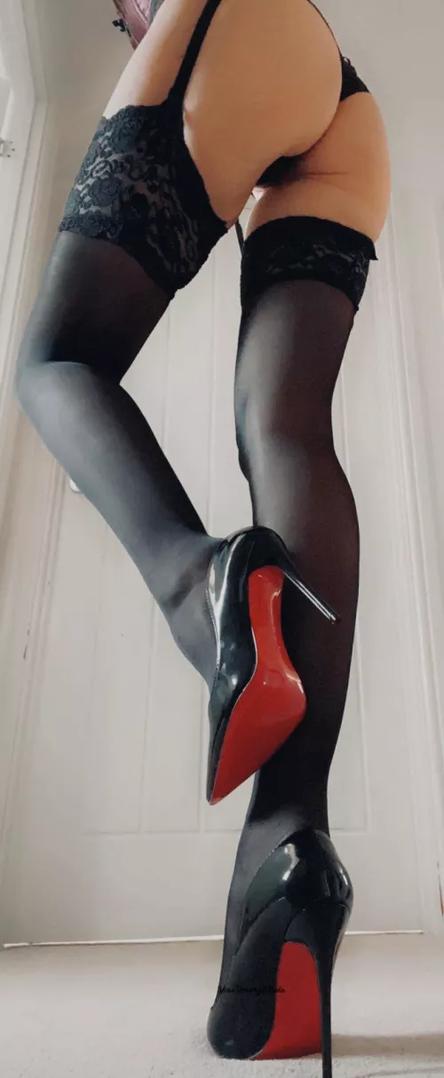 Iβve got new heels for Christmas π₯°