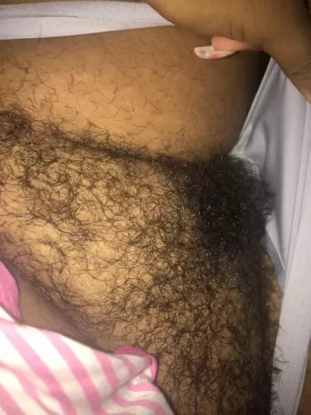 I’ve never felt more feminine like I do with my bush 👸🏾💖