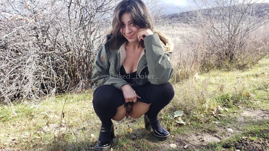 I've never had such a tough time getting a guy's attention! Come play with me! [GFE] [VID] [Rate] 🍁☀️