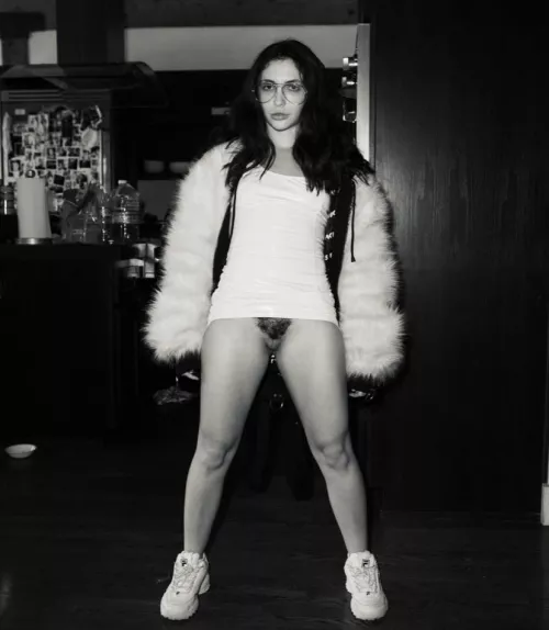 Jane Wilde has such a pretty bush 🤤