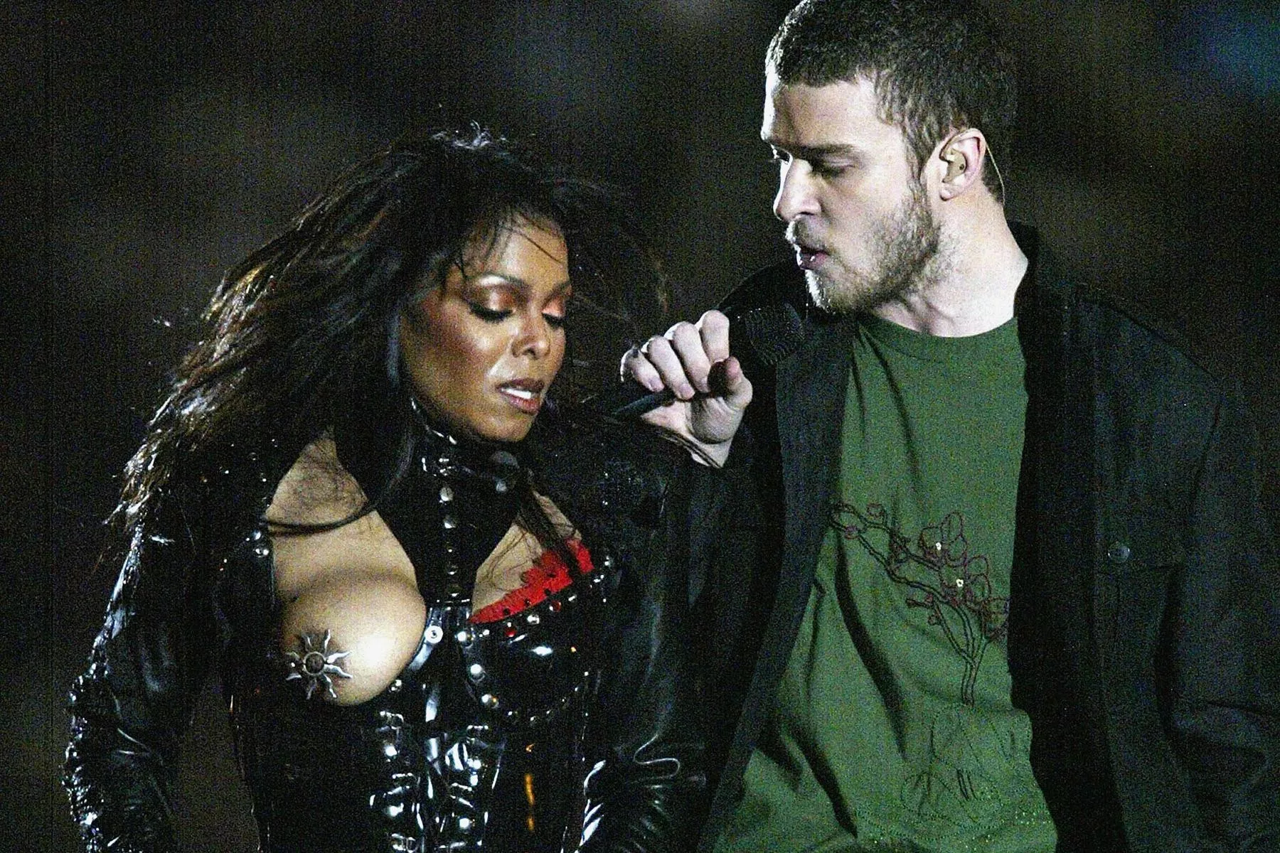 Janet Jackson 2004 Super Bowl
