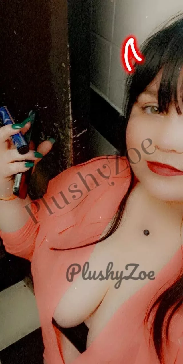 January is my birthday month. 🥵 Verified Doll offering GFE, sexting, panties and more [selling] [louisiana] fetish friendly milf that is a gaming stoner. Kik/telegram plushyzoe