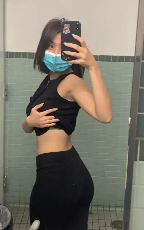 japanese/german student wants her ass grabbed asap