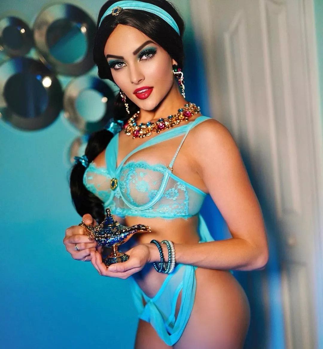 Jasmine cosplay by Charisma