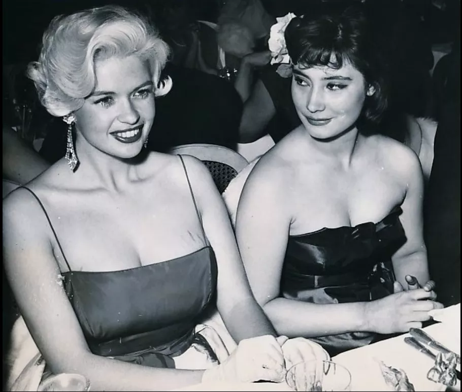 Jayne Mansfield and Tatyana Samoylova (1957) Jayne Mansfield and Tatyana Samoylova (1957)