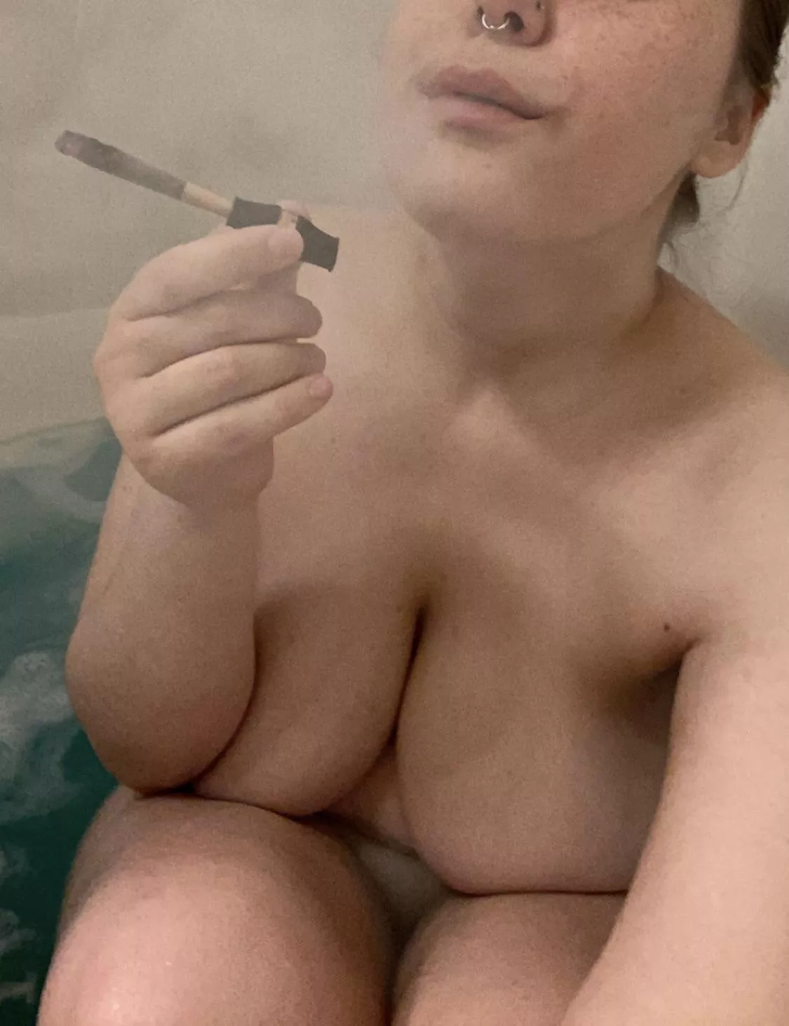 Joint in the bath! 😍