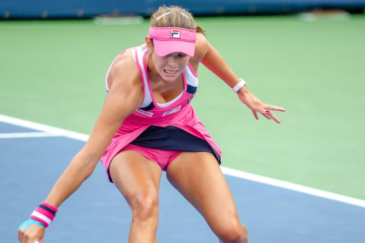 Julia Goerges cameltoe - UHQ