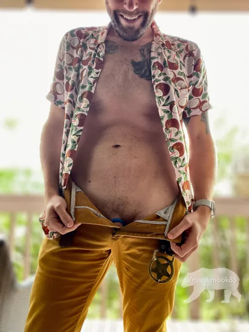 Jumping the gun on aloha Friday. No regrets. 🌈