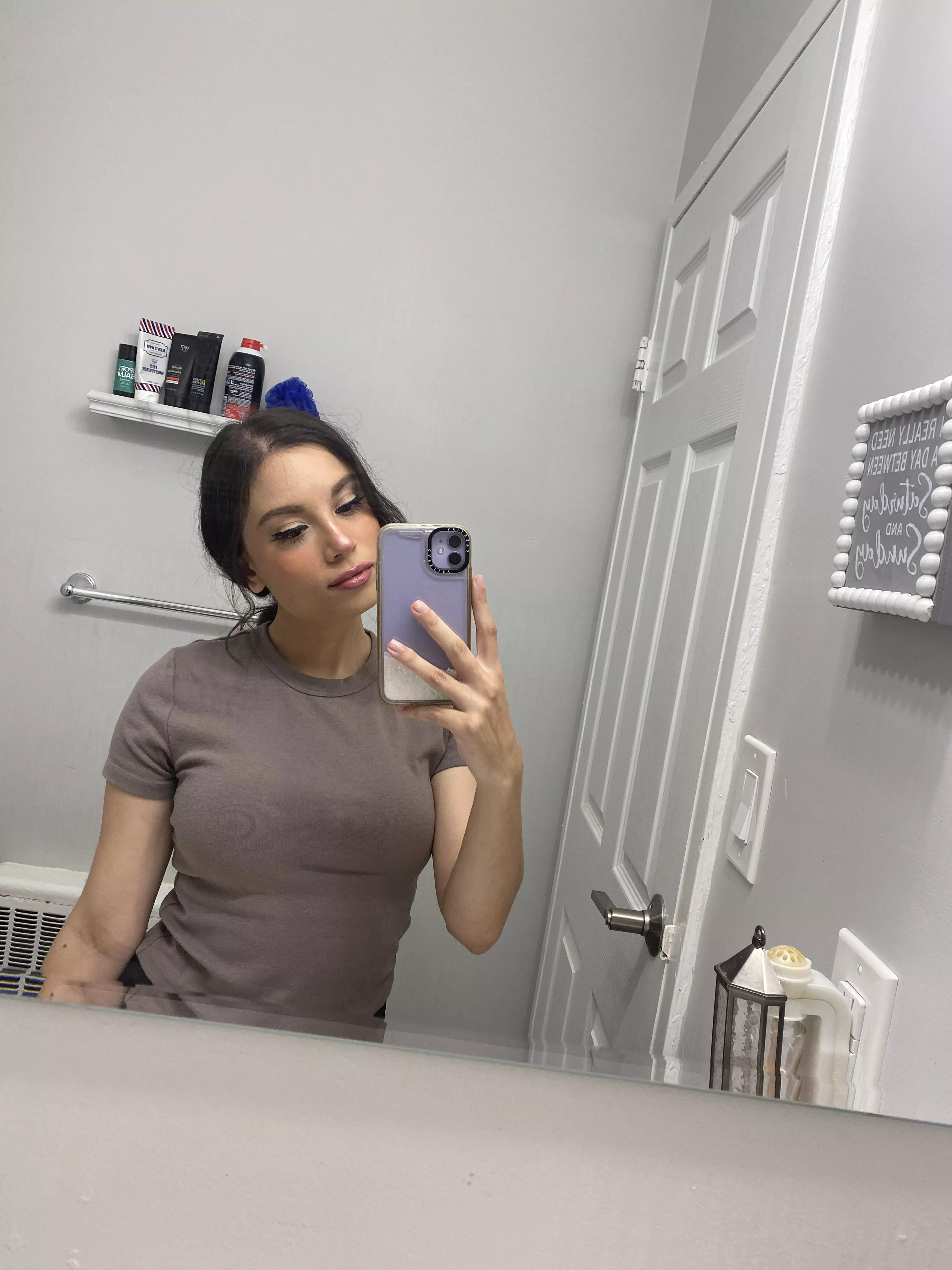 just 1 am tings. aritzia makes their tops tight 😅