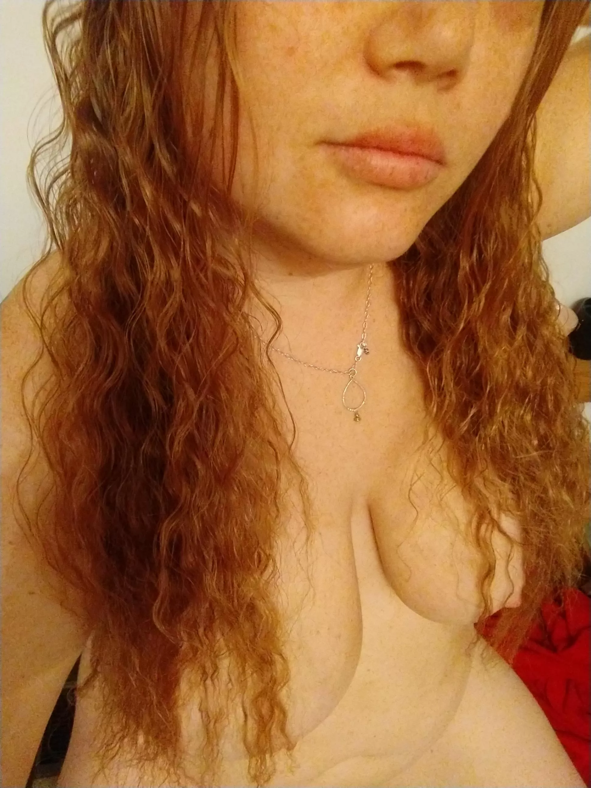 Just a all natural, short, slightly chubby, freckled redhead π Just a all natural, short, slightly chubby, freckled redhead π