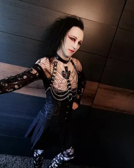 Just a crossdressing goth in a chain harness 🕸️🔗🖤 M30