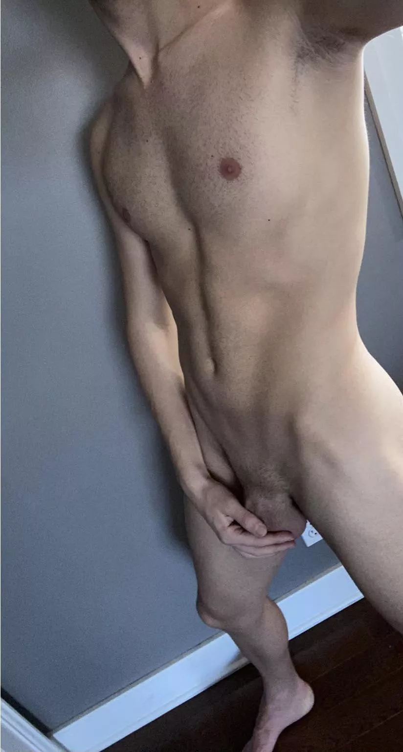 Just a dude with a big 🍆😈💦 - 21 where are you from? I’m from 🇨🇦