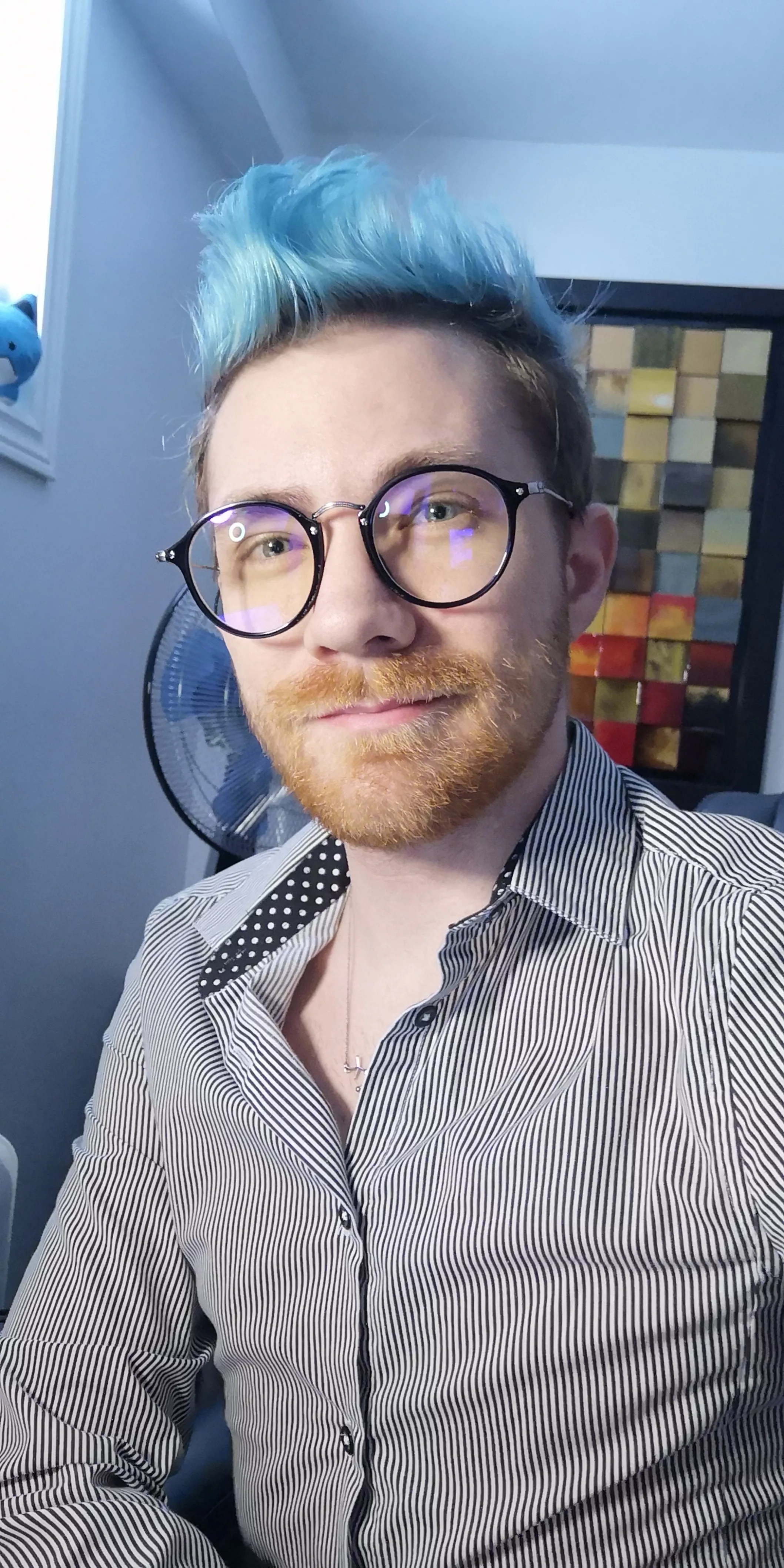 Just a gaymer pretending to be professional