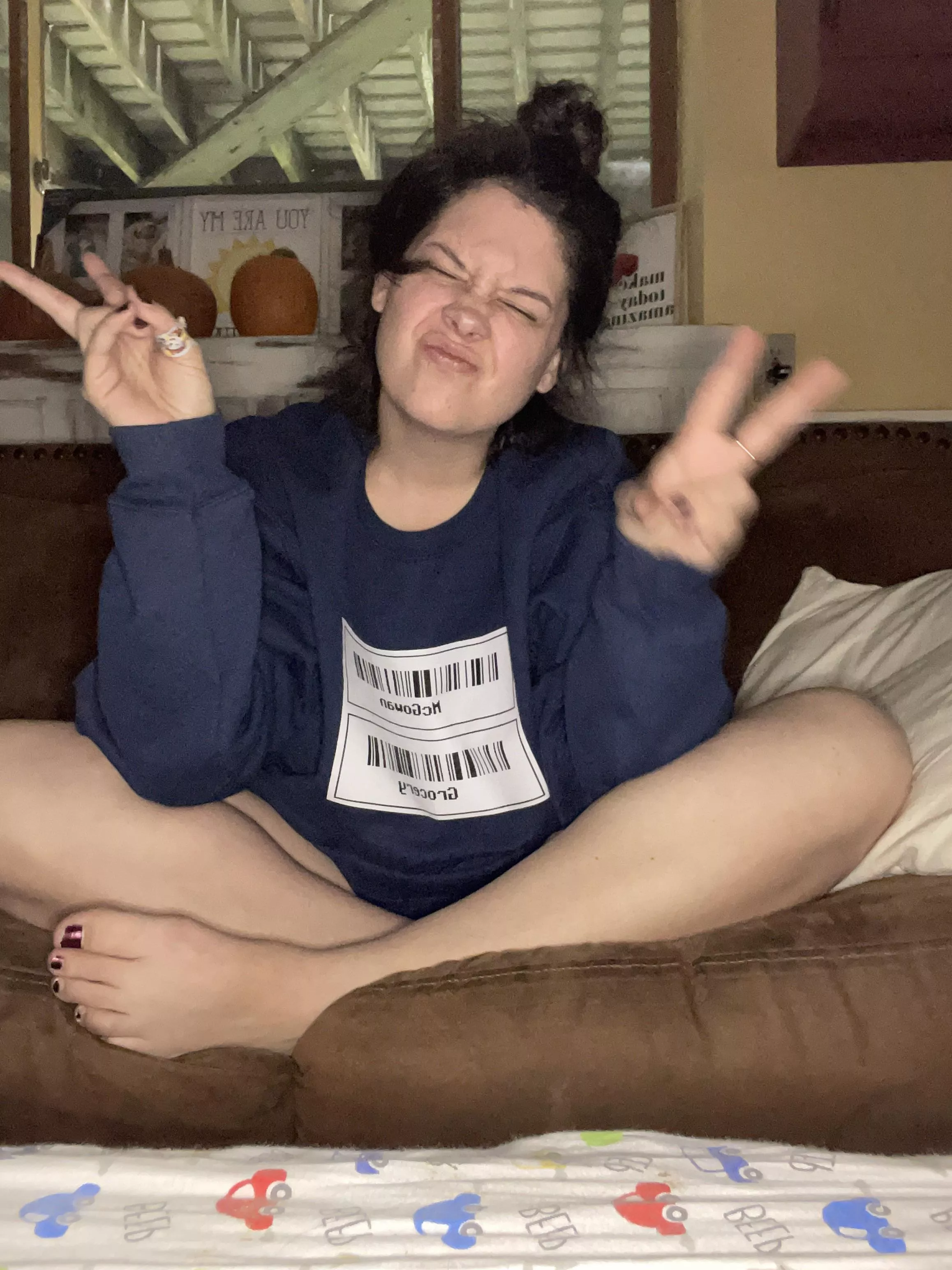 Just a goofball. Wanna be friends? 🤗✌️