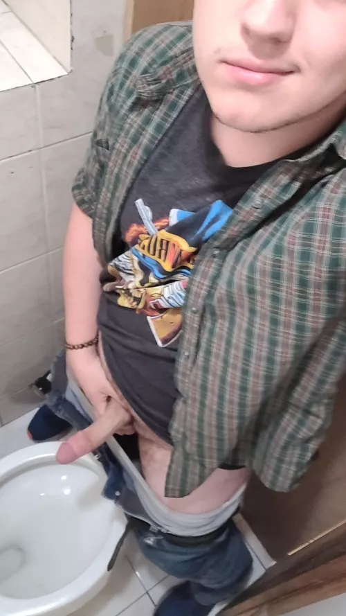 Just a horny bartender wating for his tip