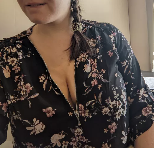 Just a lil' bit of cleavage!