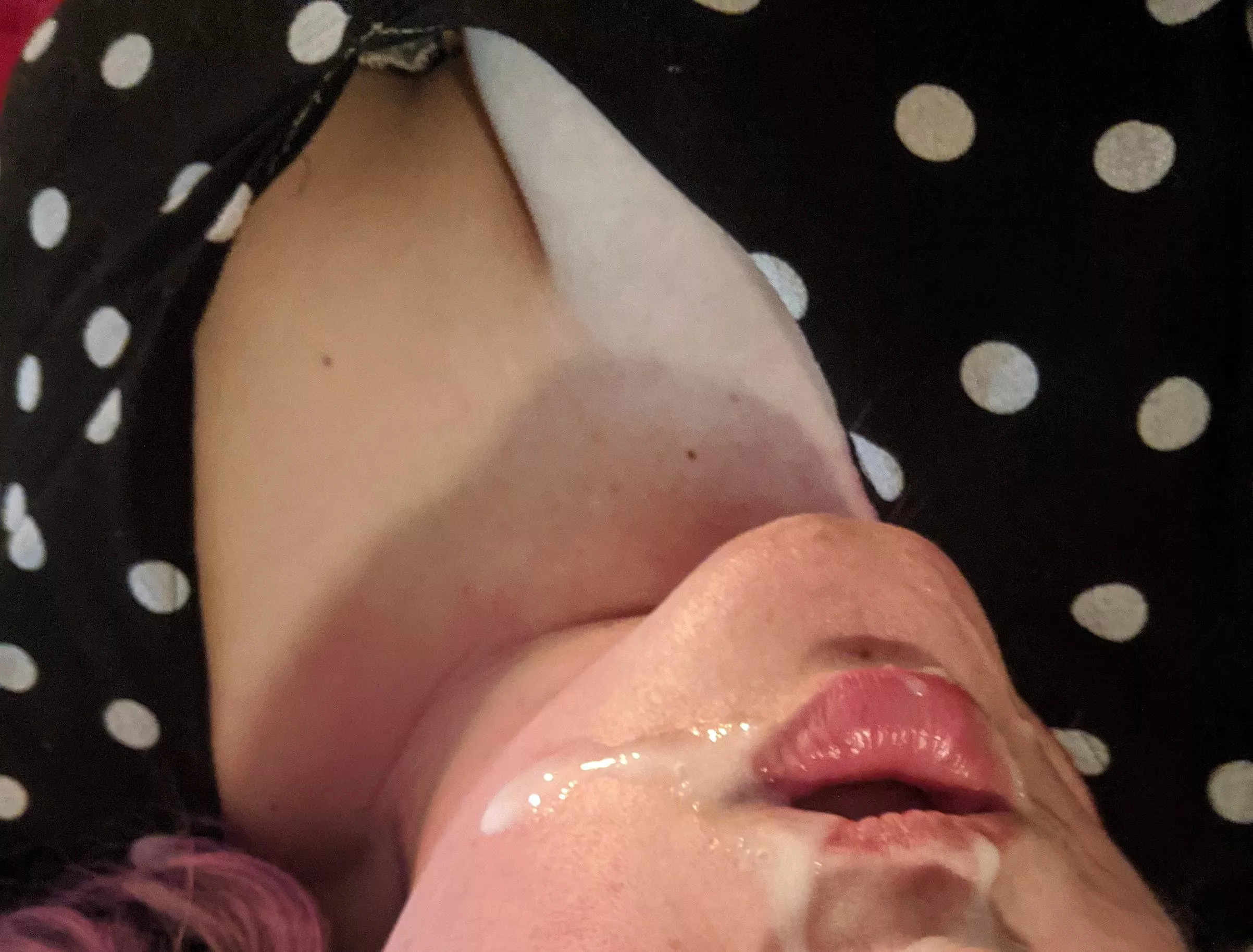 Just a little taste for me to cum to;) Just a little taste for me to cum to;)