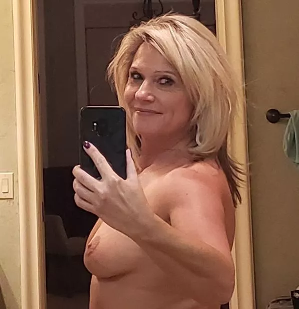 Just a quick weekend selfie. [F]