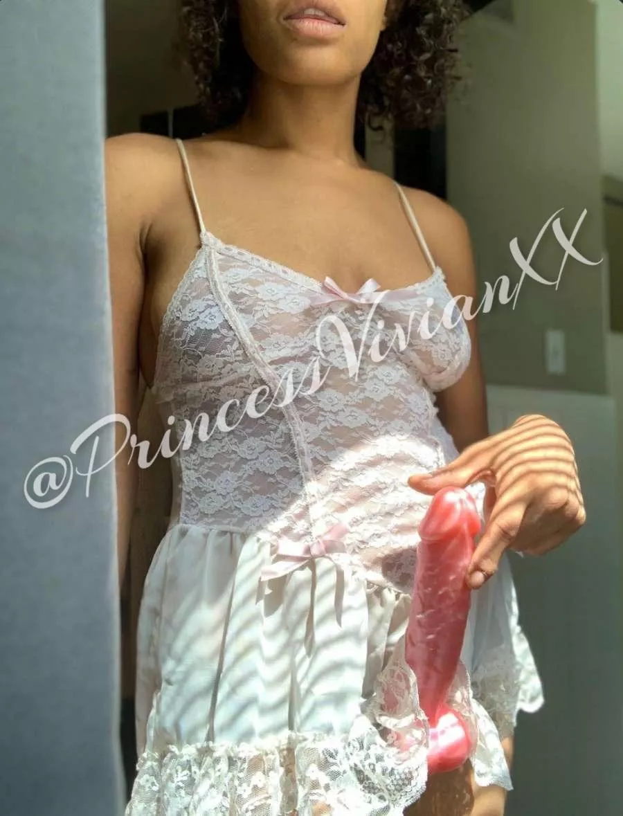 Just because I’m beautiful and feminine doesn’t mean you’re not gonna get it 😈 Just because I’m beautiful and feminine doesn’t mean you’re not gonna get it 😈