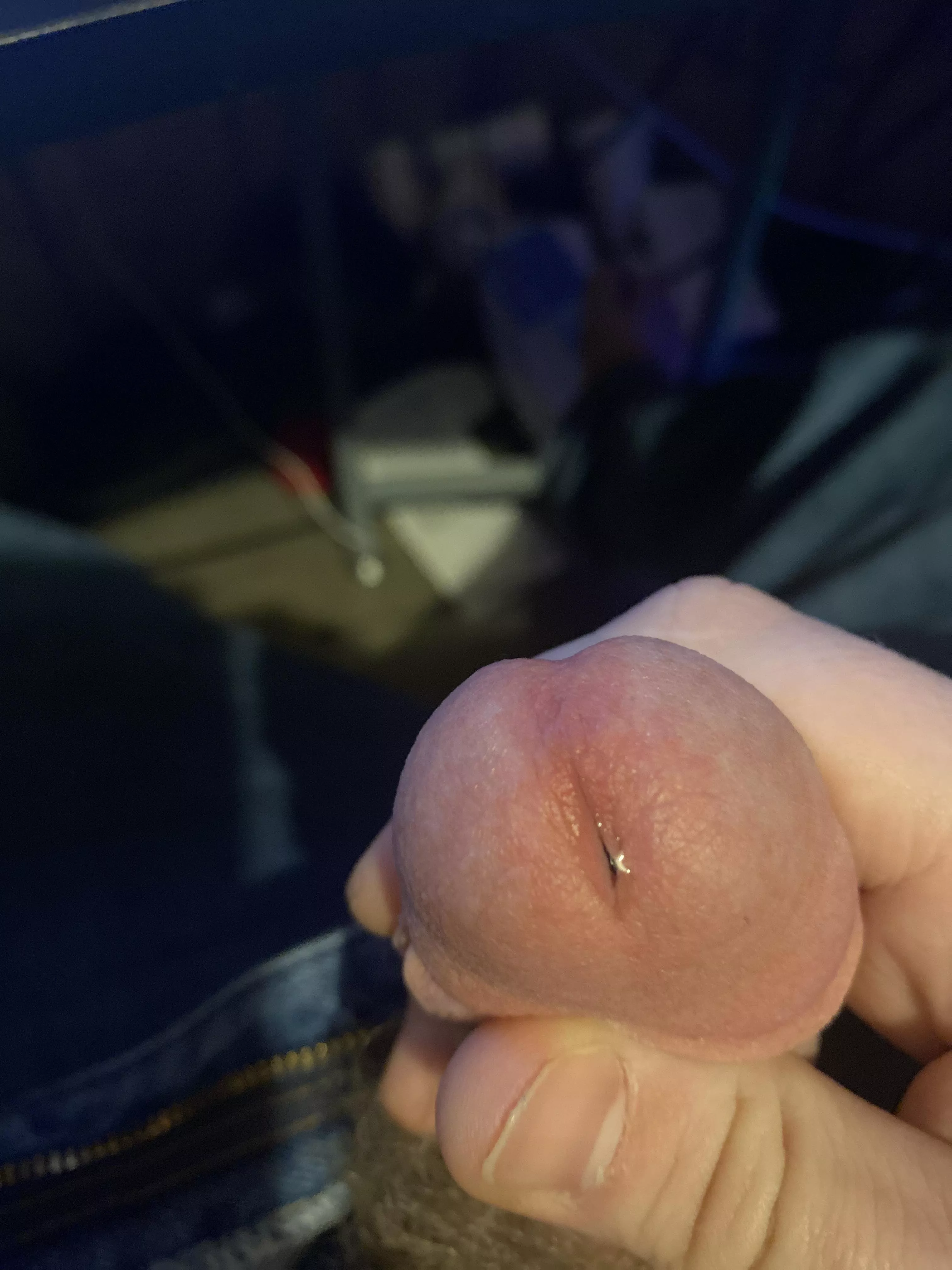 Just begging, look at the glisten