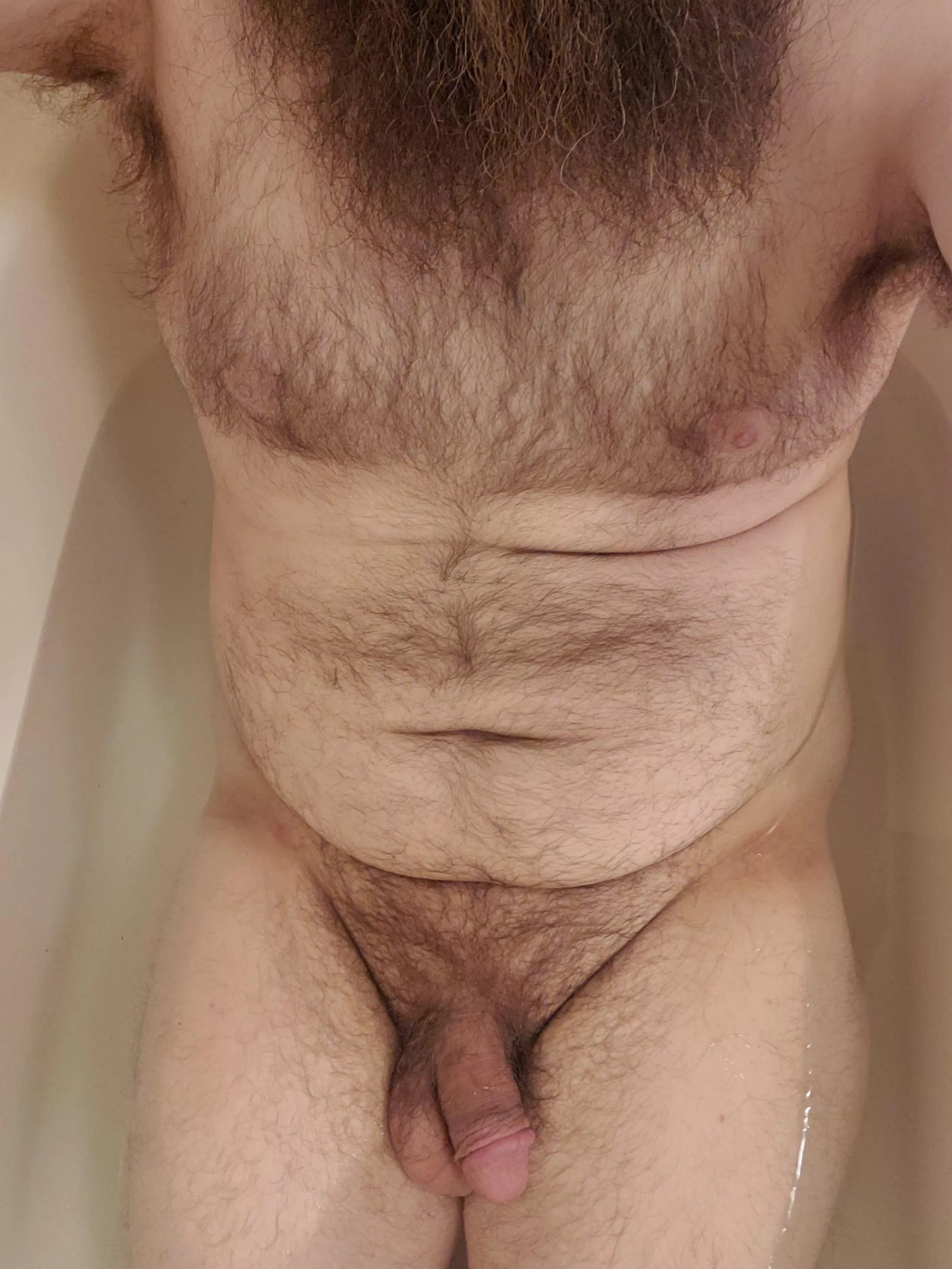 Just chillin in the tub