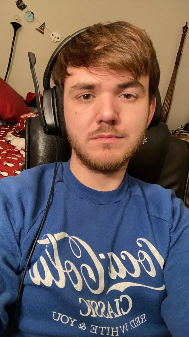 Just doing some lite gayming :)