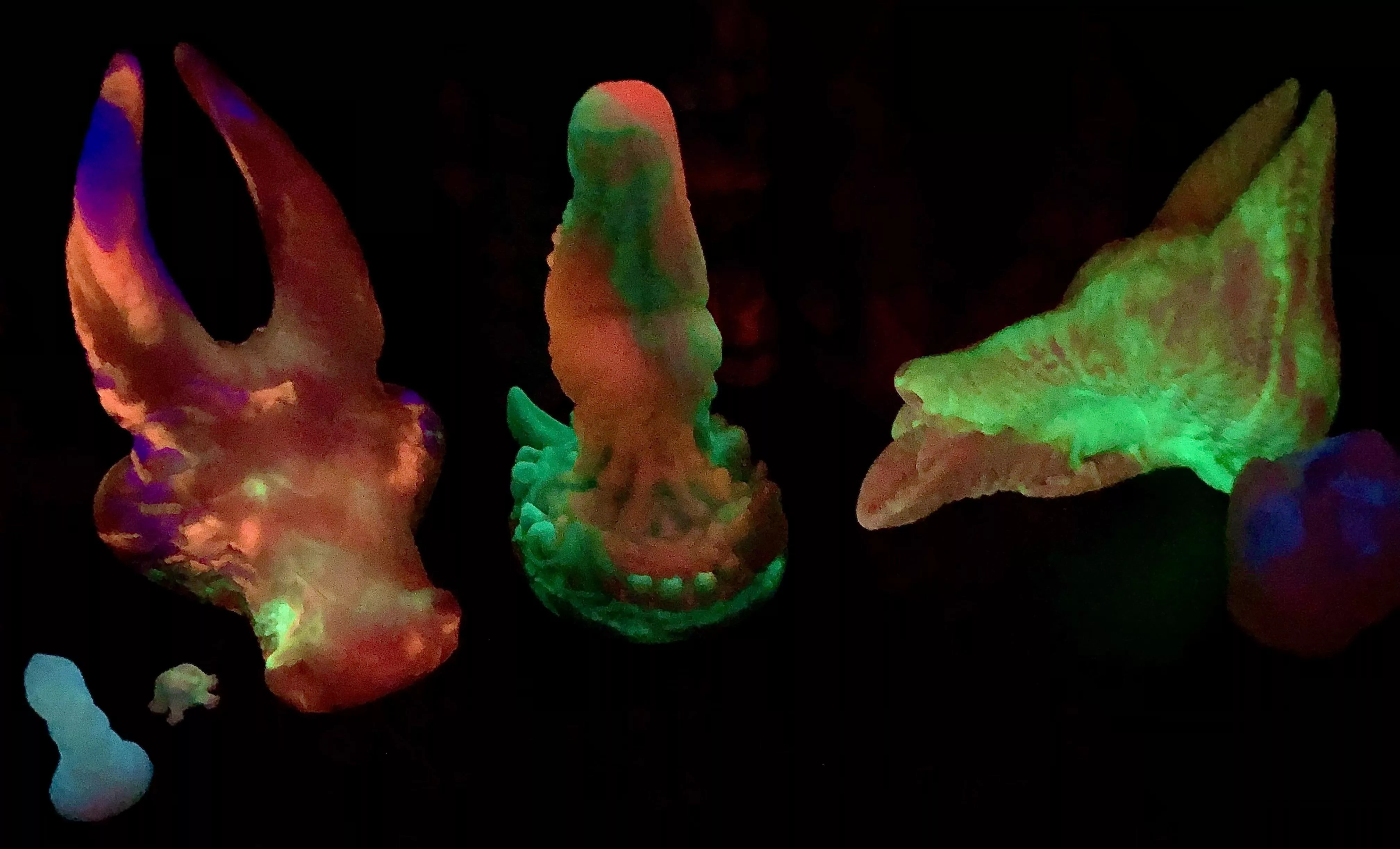 Just figured out that a bunch of my toys are GITD 😍 Stella looks great!