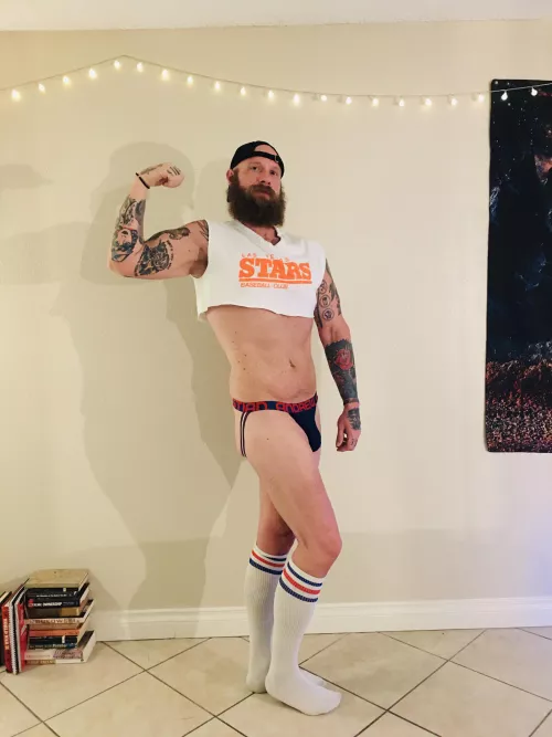 Just finishing some light evening calisthenics π€