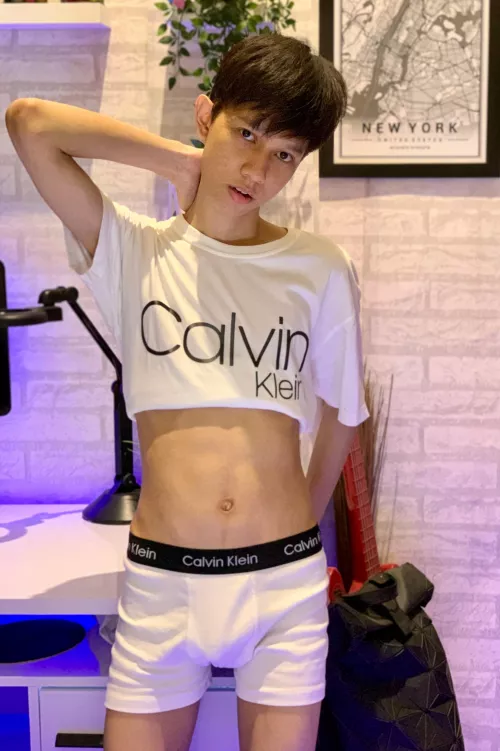 Just got a new crop top 😊