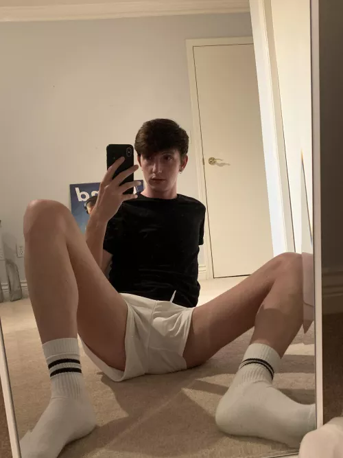 Just got back from a gym session and wish someone was working me out rn