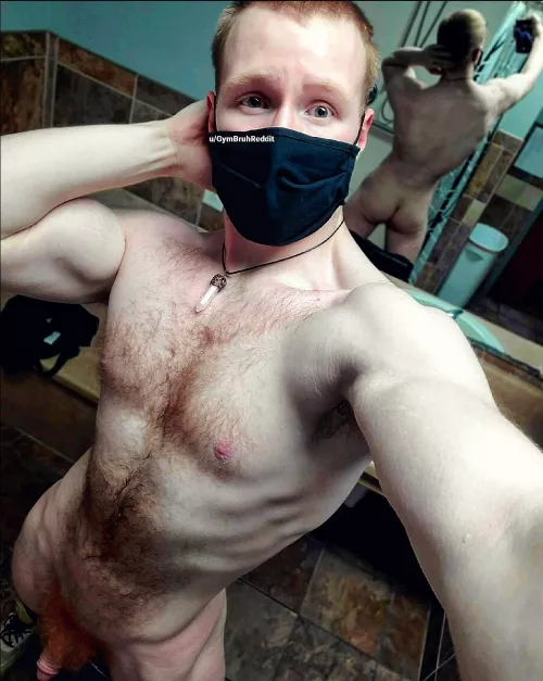 Just got done working out for 3 and half hours, anyone wanna come cuddle, get high and have some fun!😉