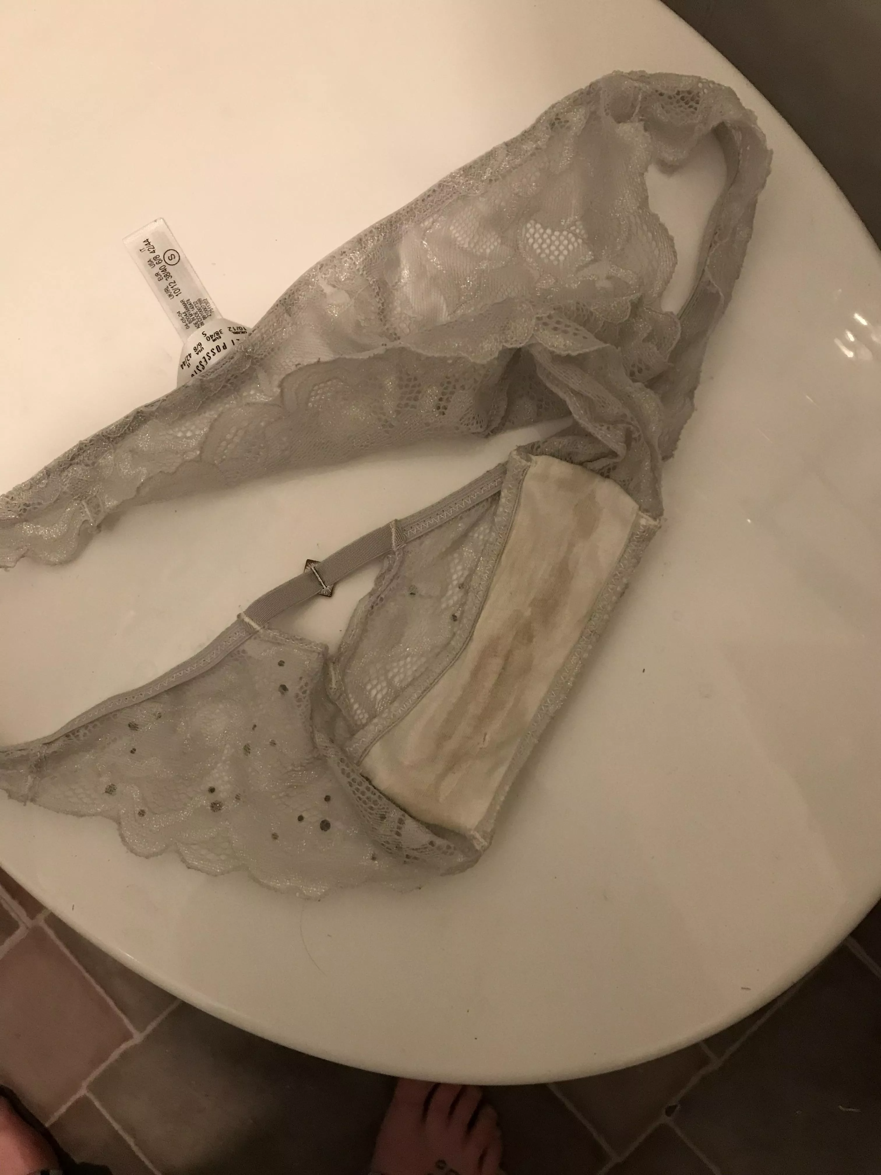 Just had a bath and taken these beauty’s off only been on a hour wile I was out who wants them ;)