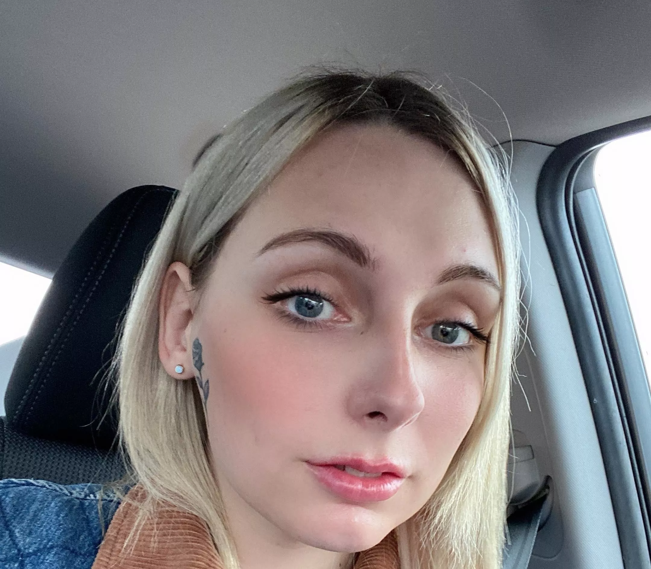 Just had my first round of Bootx and lip fillers. Back in 4 weeks for more. Just had my first round of Bootx and lip fillers. Back in 4 weeks for more.