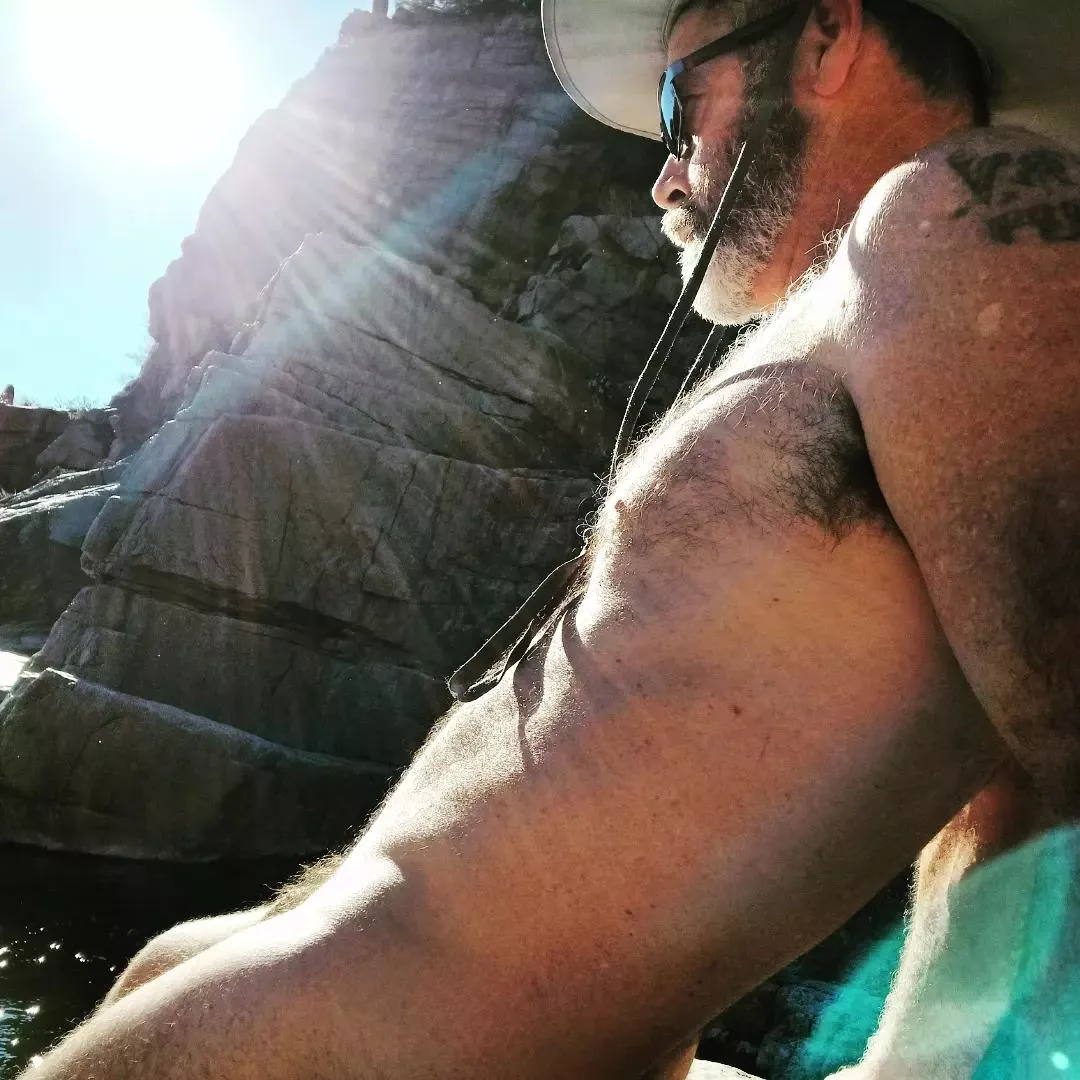 Just kickin back & soakin up the sun....