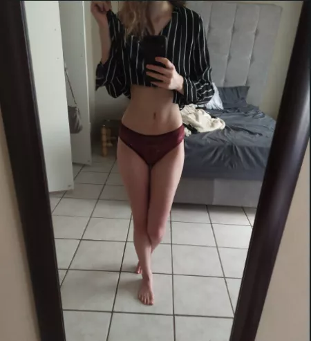 Just left the house for work and I already can’t wait to go home later and masturbate 😩