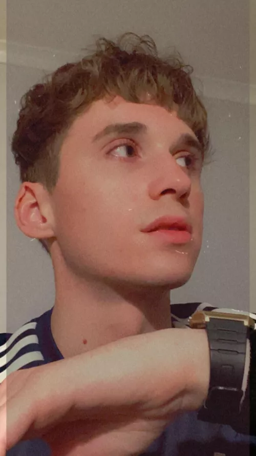just looking about 👀ðŸ¤