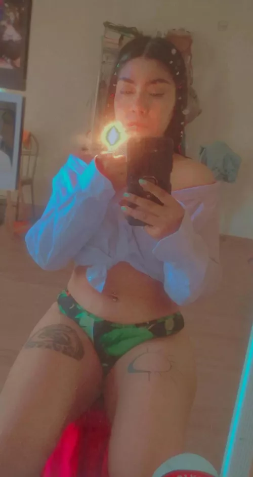 Just me and mi cigarette...