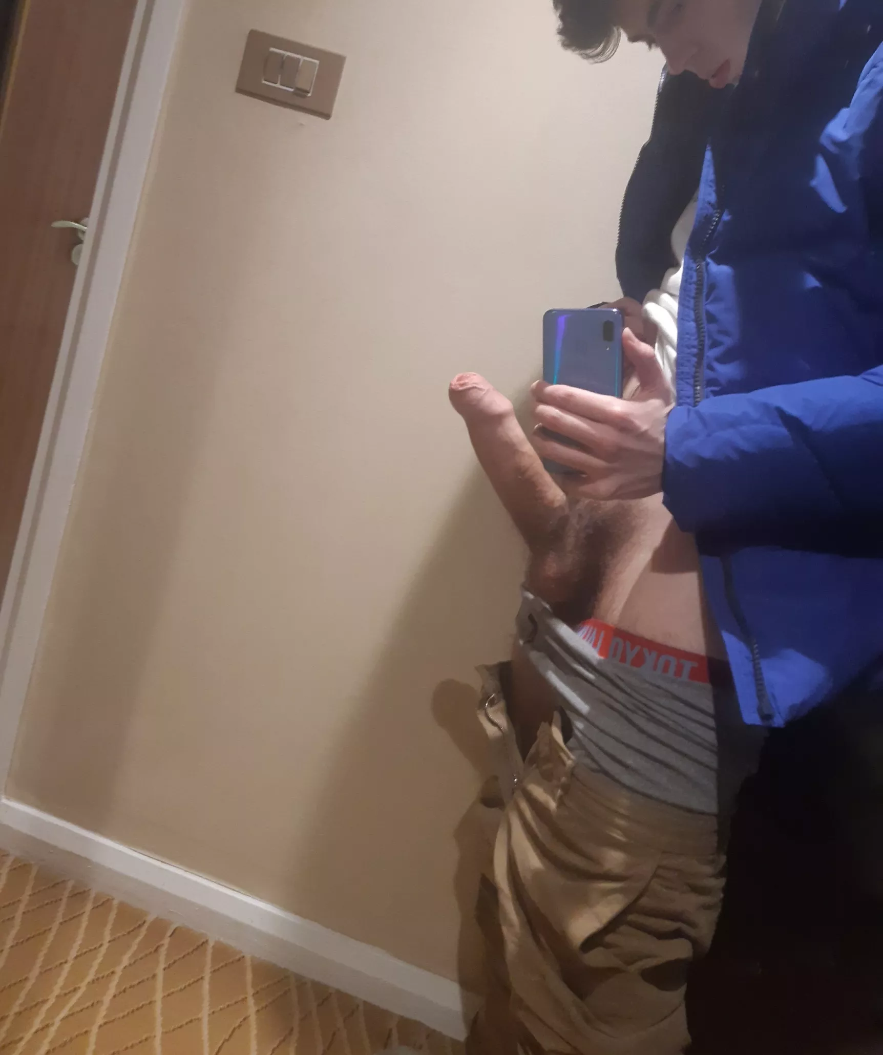 Just me, 🍆 and the mirror