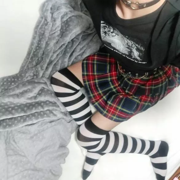 Just me in my friends clothes :)