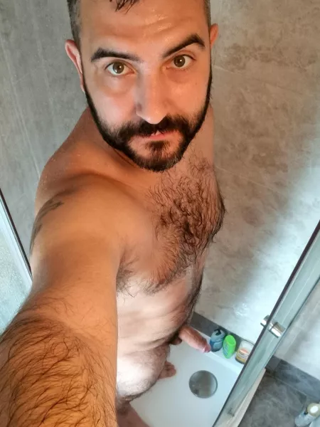 just playing with my new phone and I uploaded the wrong picture ππ