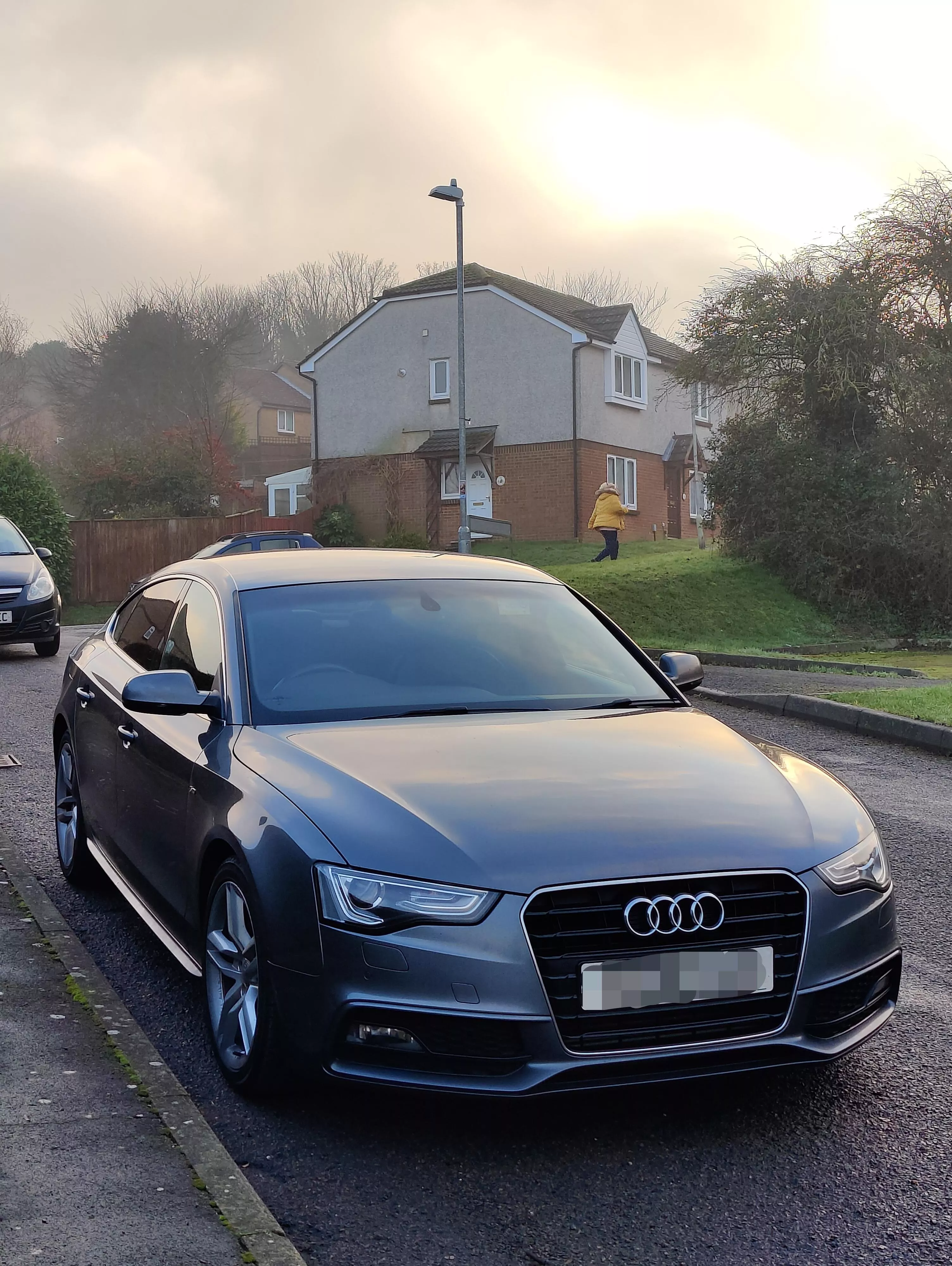 Just purchased my new car, looking to christen the back seats and enjoy my first time dogging! 26 M4F Kent, UK