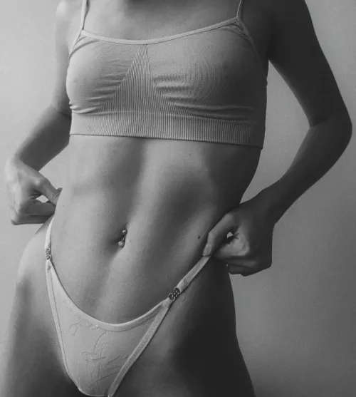 Just react if you like my body π¦